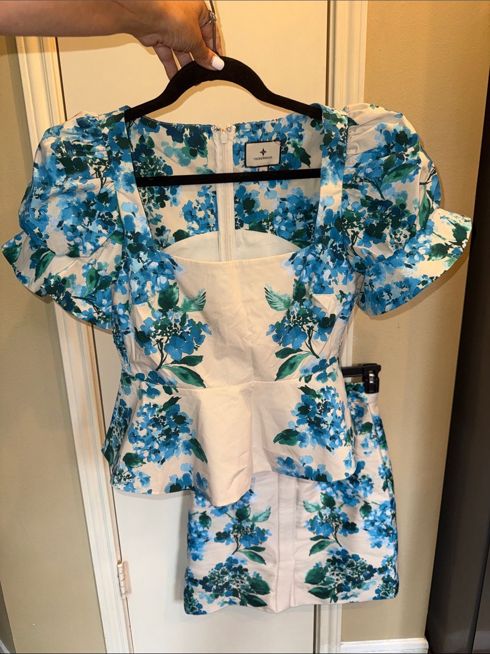 Tuckernuck Hydrangea Floral Matching Set Puff Sleeve Top & Mini Skirt Sz Medium - Picture 17 of 17